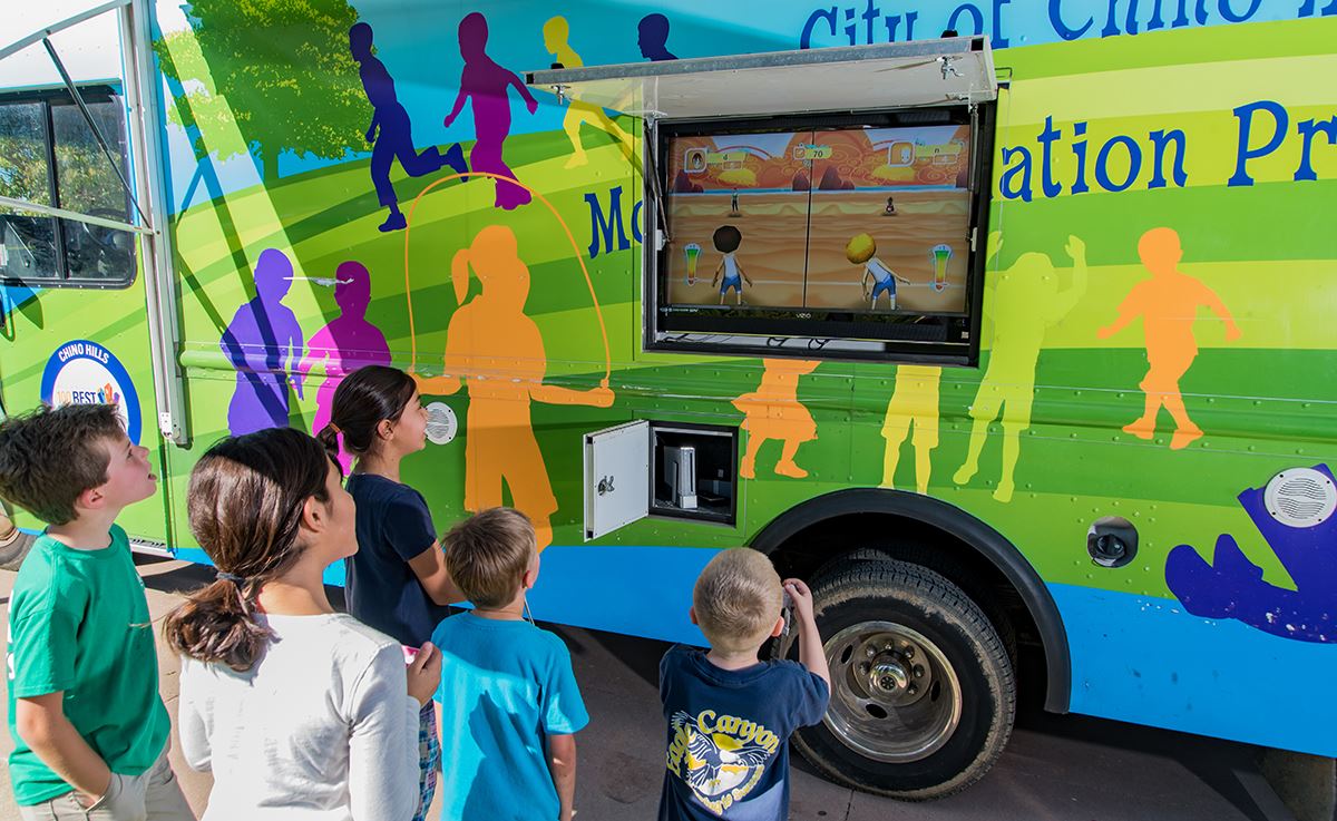 Photo of Kids enjoying Mobile Recreation activities. 